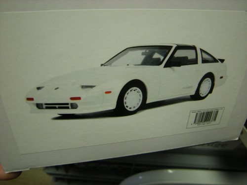 Otto mobile nissan - 1:18,