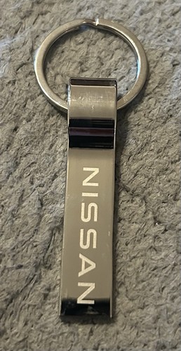 Nissan schlüsselanhängeraus - nissan,
